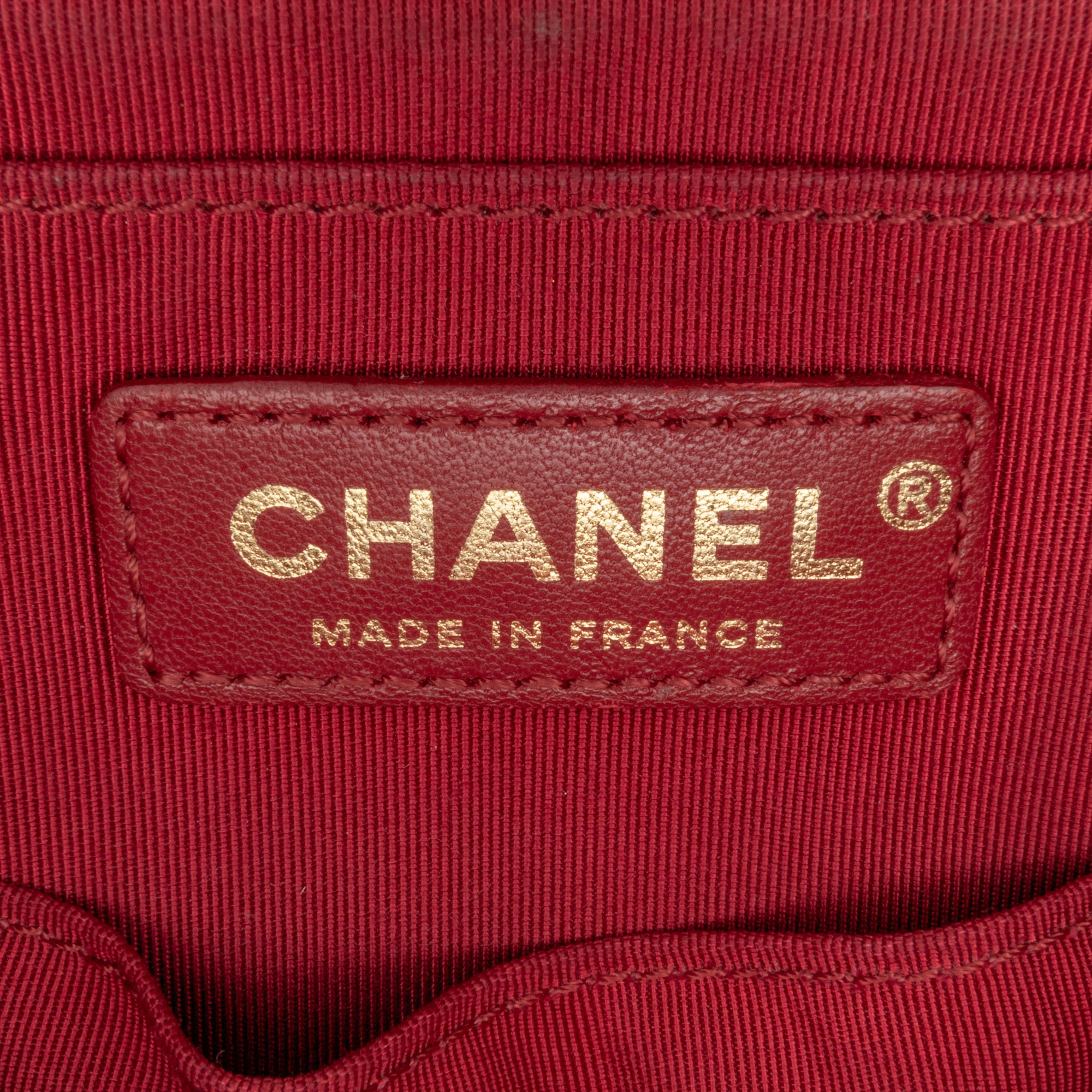 Chanel | Pre-Owned CC Chevron Calfskin Top Handle Flap | Red