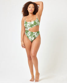 Destination Paradise | Model: Amber (size: XL)