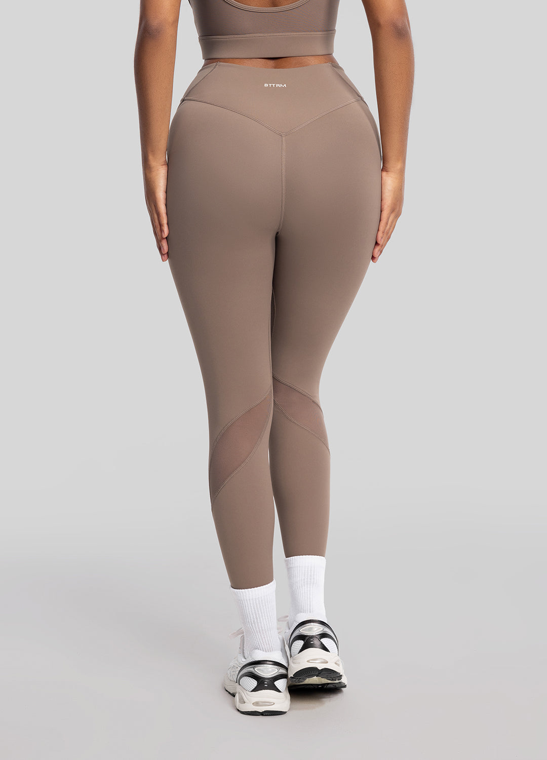 High-Waisted Stretch Performance Leggings | Cocoa