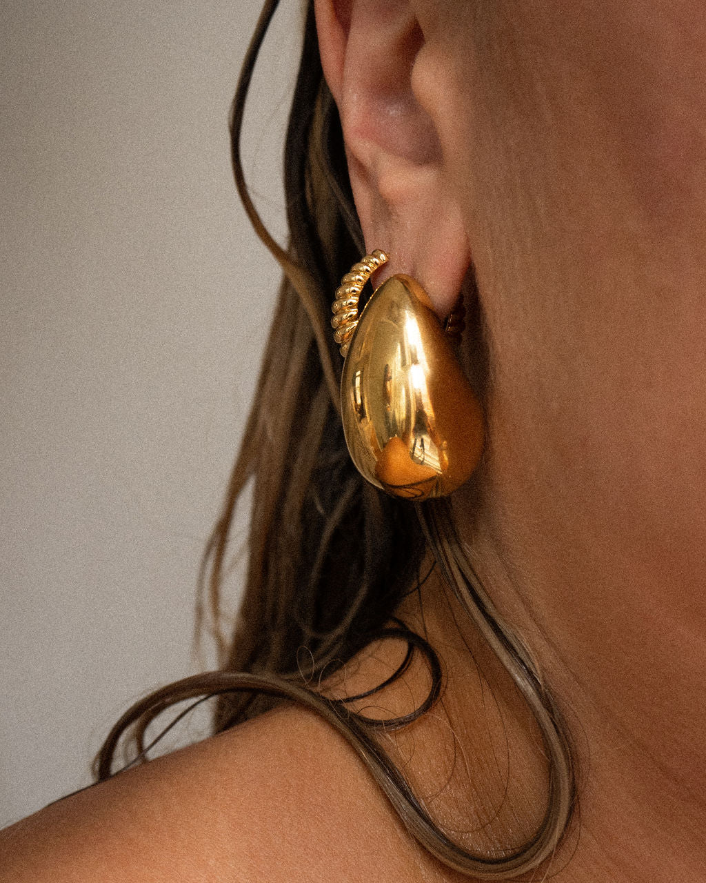 Gia Hoops - Gold | Plated Gold