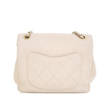 Chanel | Pre-Owned Caviar Business Affinity Messenger Flap | White/Ivory
