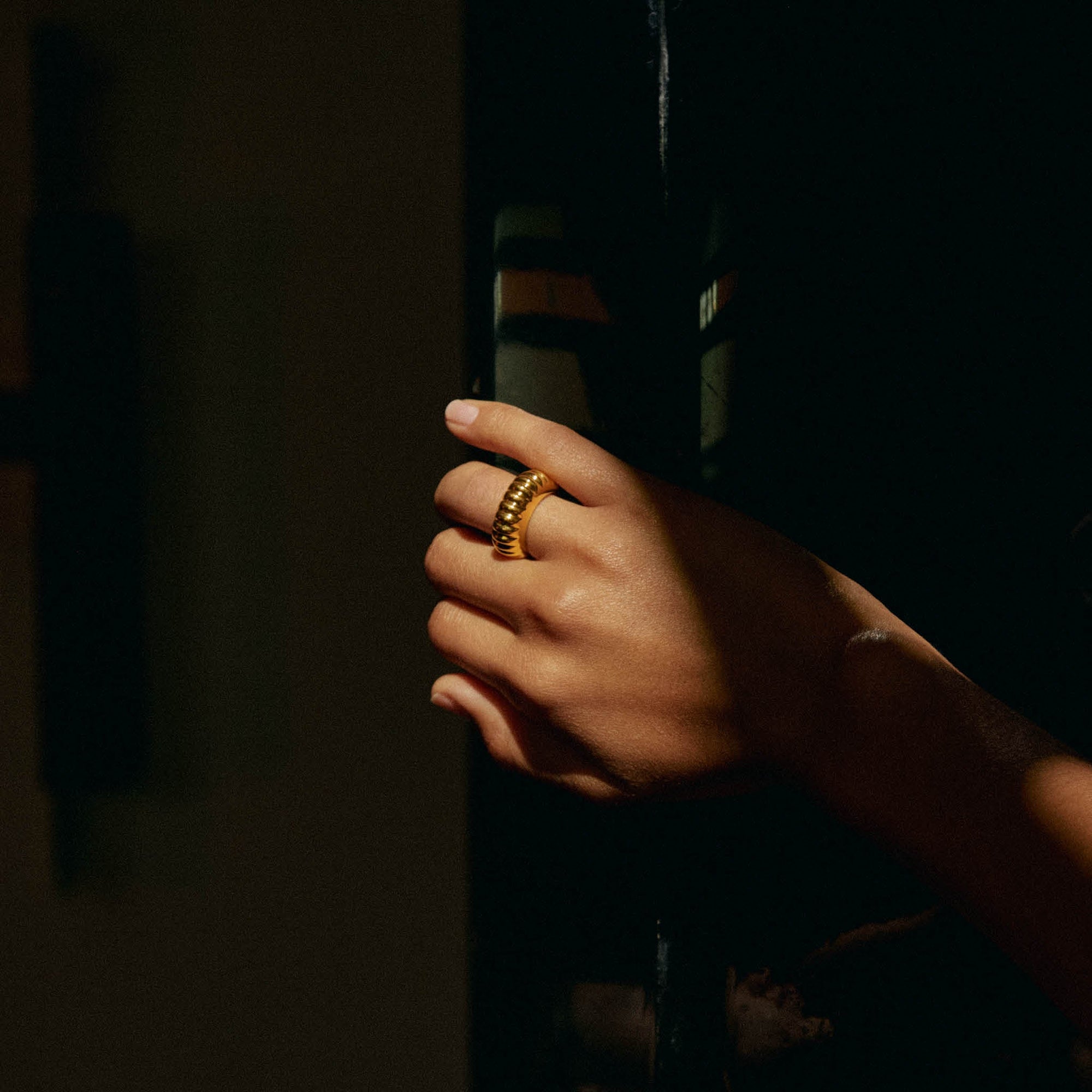 Shell Ring - High Polish | 18K Gold Plated