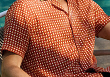 Maitan Relaxed Fit Stripe Piping Capri Collar Piscina Print Shirt | Calypso Orange