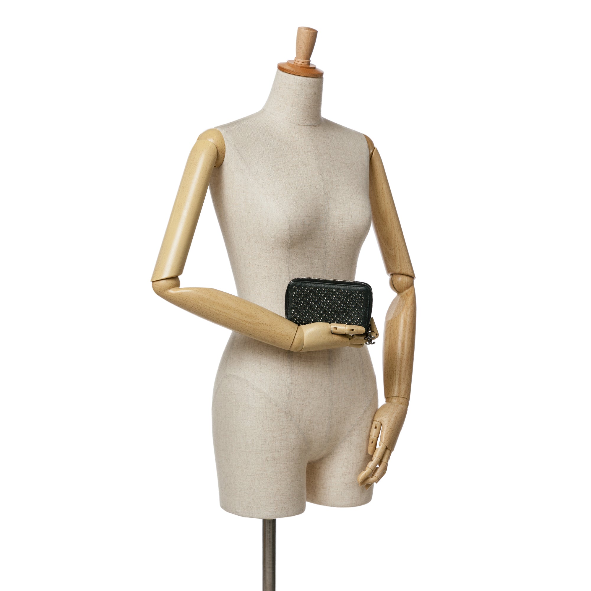 Chanel | Pre-Owned Bull Leather Studded Zip Wallet | Black