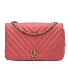 Chanel | Pre-Owned Medium Chevron Lambskin Statement Flap | Pink