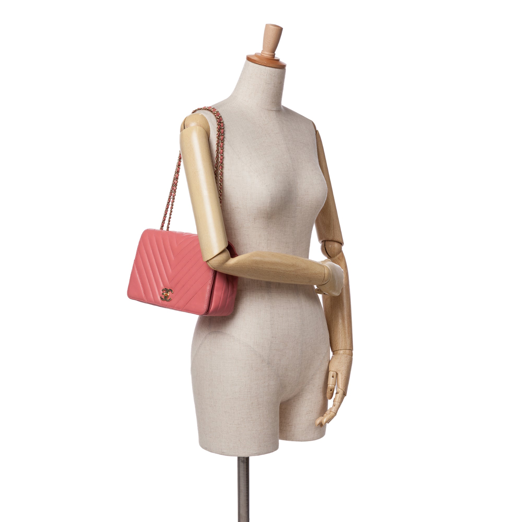 Chanel | Pre-Owned Medium Chevron Lambskin Statement Flap | Pink