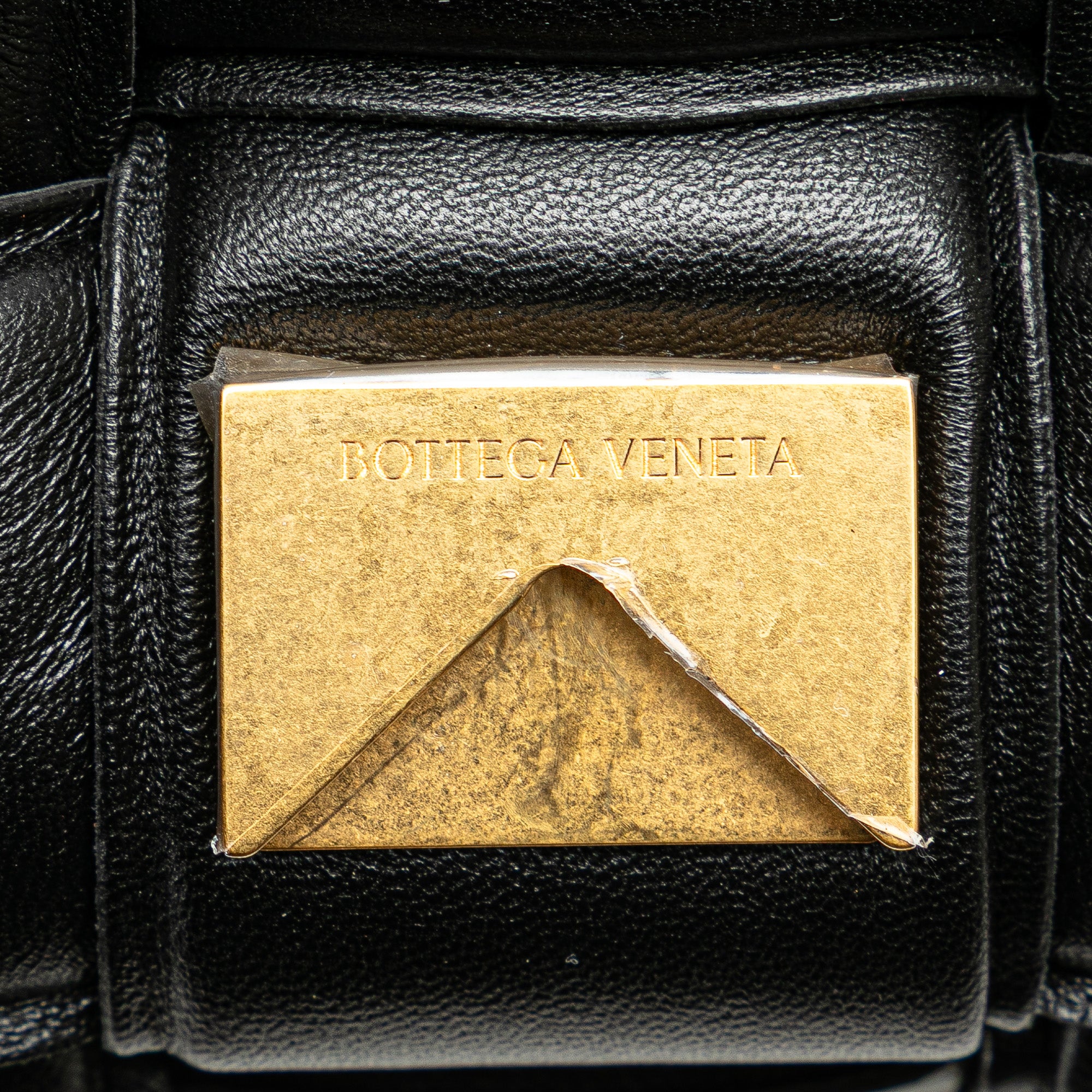 Bottega Veneta | Pre-Owned Nappa Intrecciato Padded Chain Cassette Satchel | Black