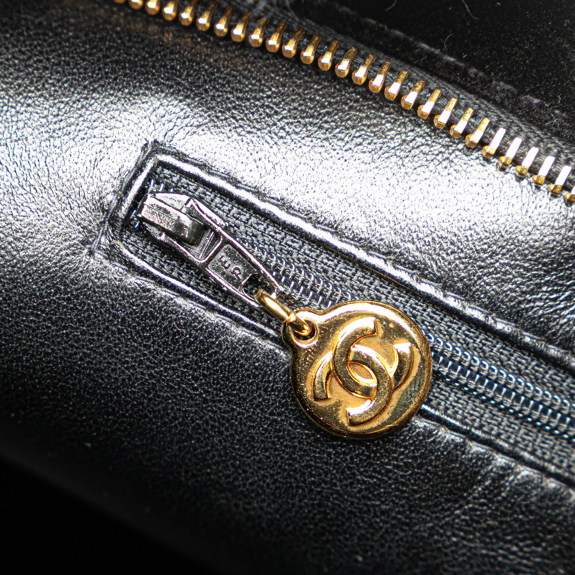 Chanel | Pre-Owned Velvet Medallion Tote | Black