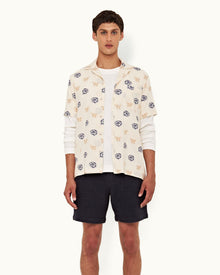 White Sand Fil Coupe Floral Relaxed Fit Capri Collar Shirt | White Sand