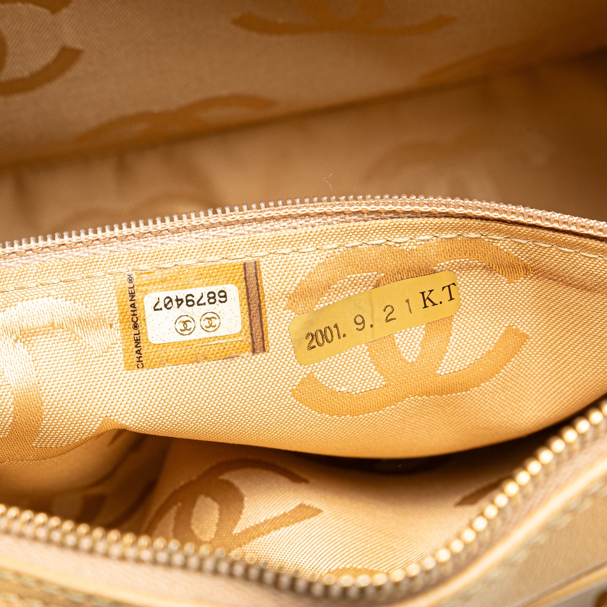 Chanel | Pre-Owned CC Chevron Quilted Lambskin Chain Shoulder Bag | Brown/Beige