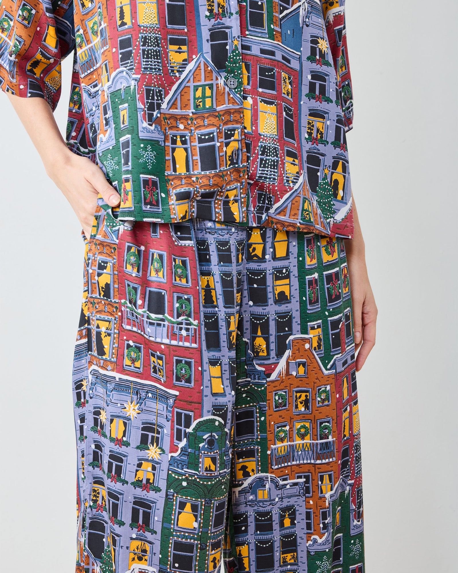 Manhattan Christmas - Eco Satin Wildest Dreams Set - Cozy Brownstone - Printfresh