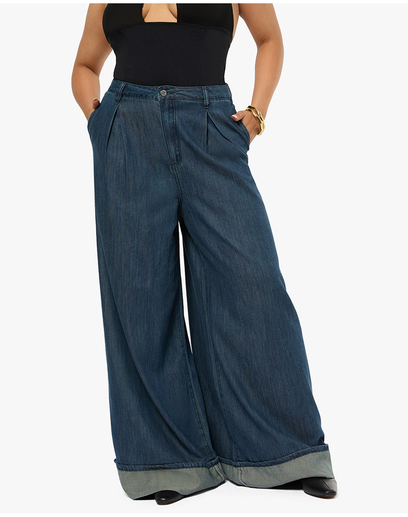 Pleated Wide Leg Jean | Mid Wash