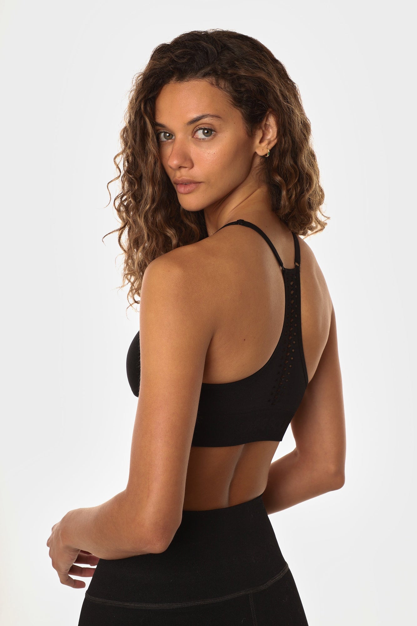 Love & Sports | Eva Seamless Sports Bra | Black