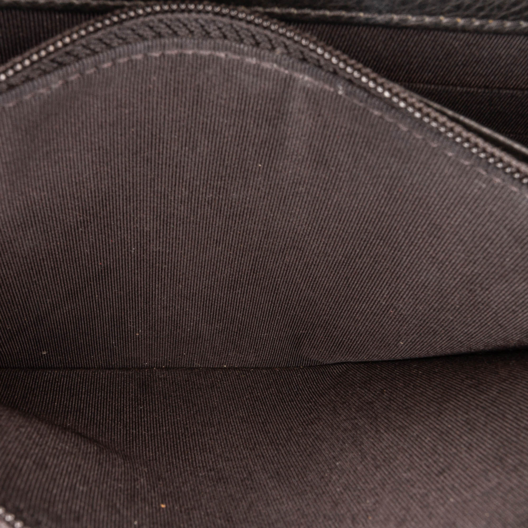 Chanel | Pre-Owned Studded Leather Wallet on Chain | Black