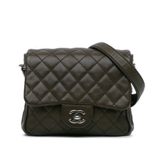Chanel | Pre-Owned CC Quilted Caviar Crossbody | Brown/Dark Brown