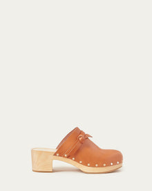 Color: Cognac