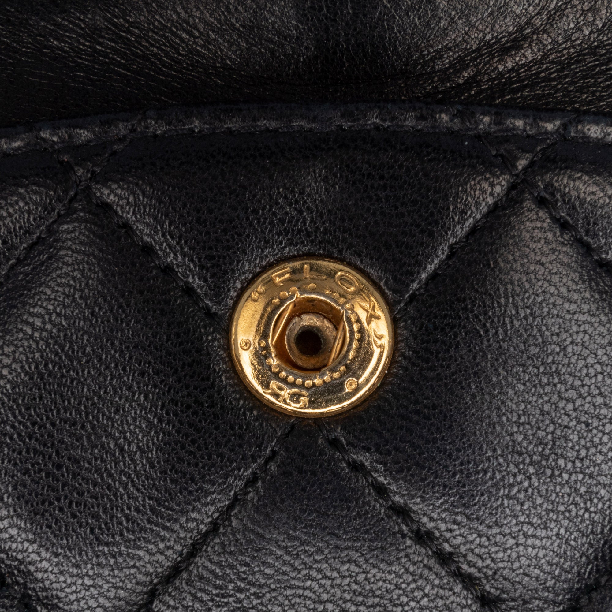 Chanel | Pre-Owned Small Classic Lambskin Double Flap - II | Black