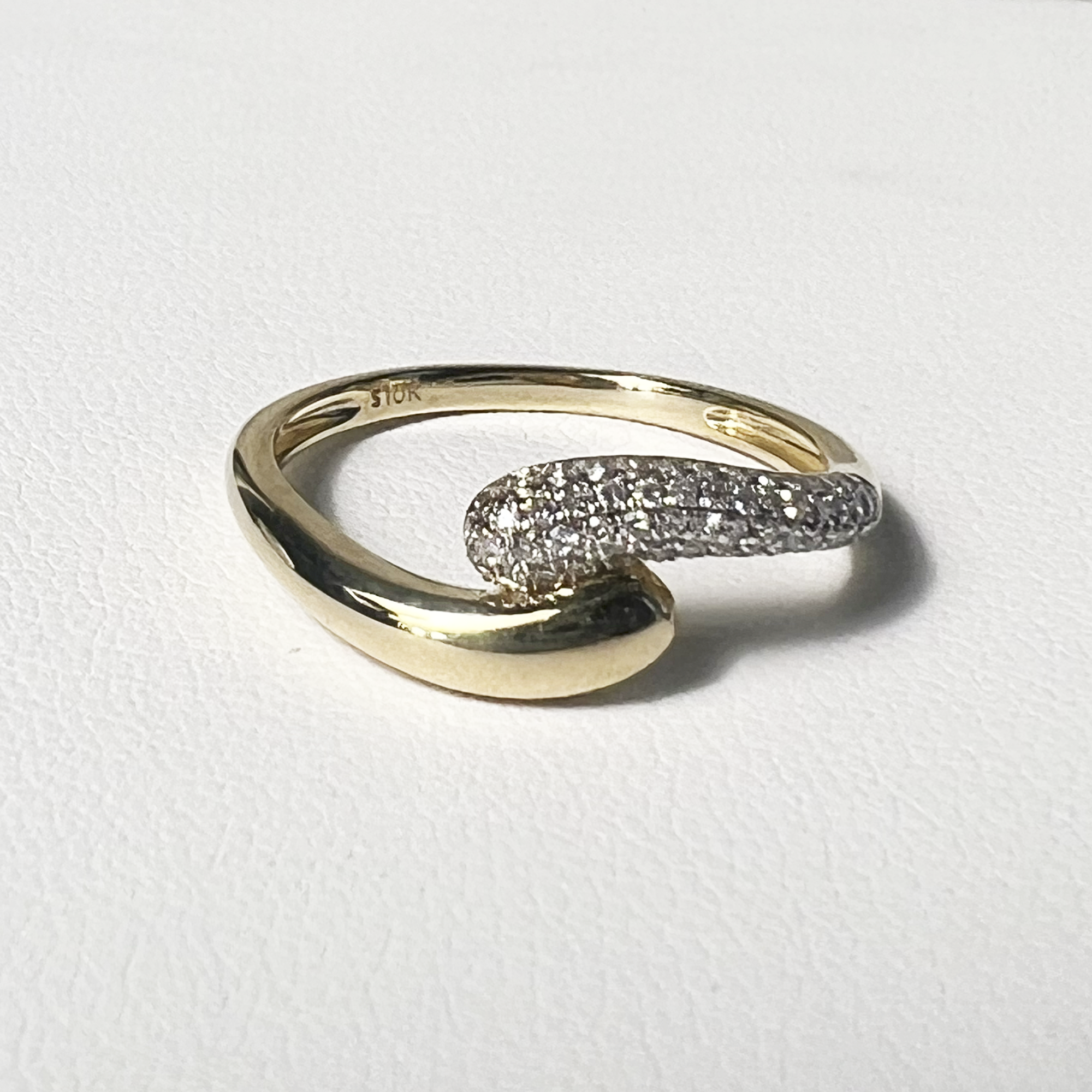 Pave Droplet Hug Ring | 10K Yellow Gold | 0.18 CTW (Approx) White Diamond