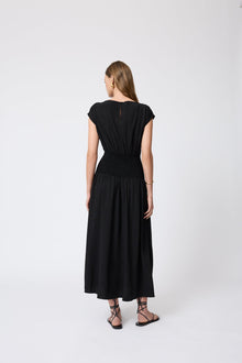 Starburst Crepe Smocked Dress | Black