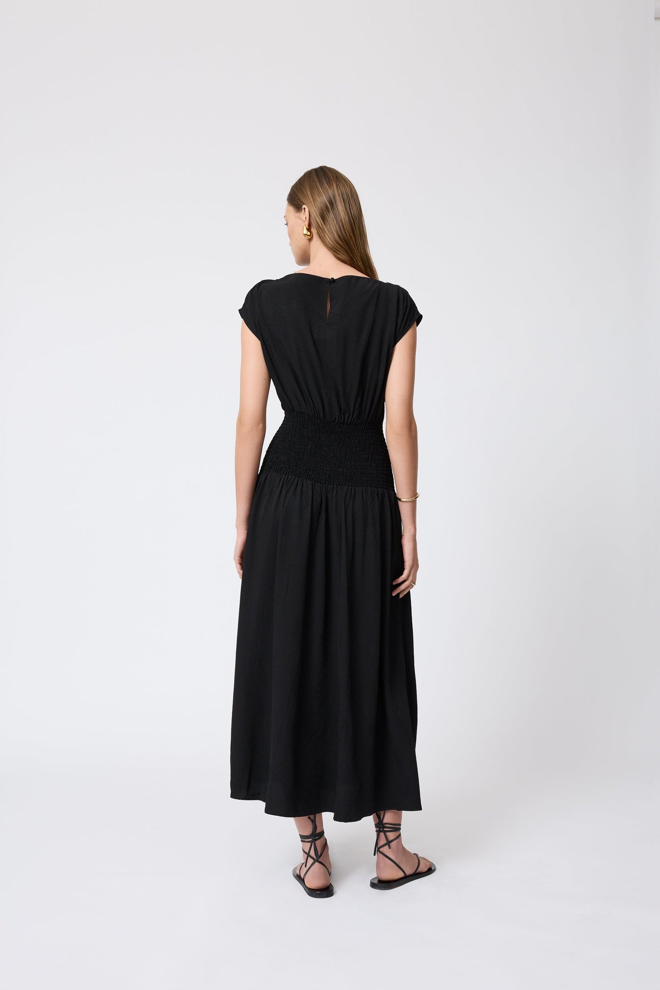 Starburst Crepe Smocked Dress | Black