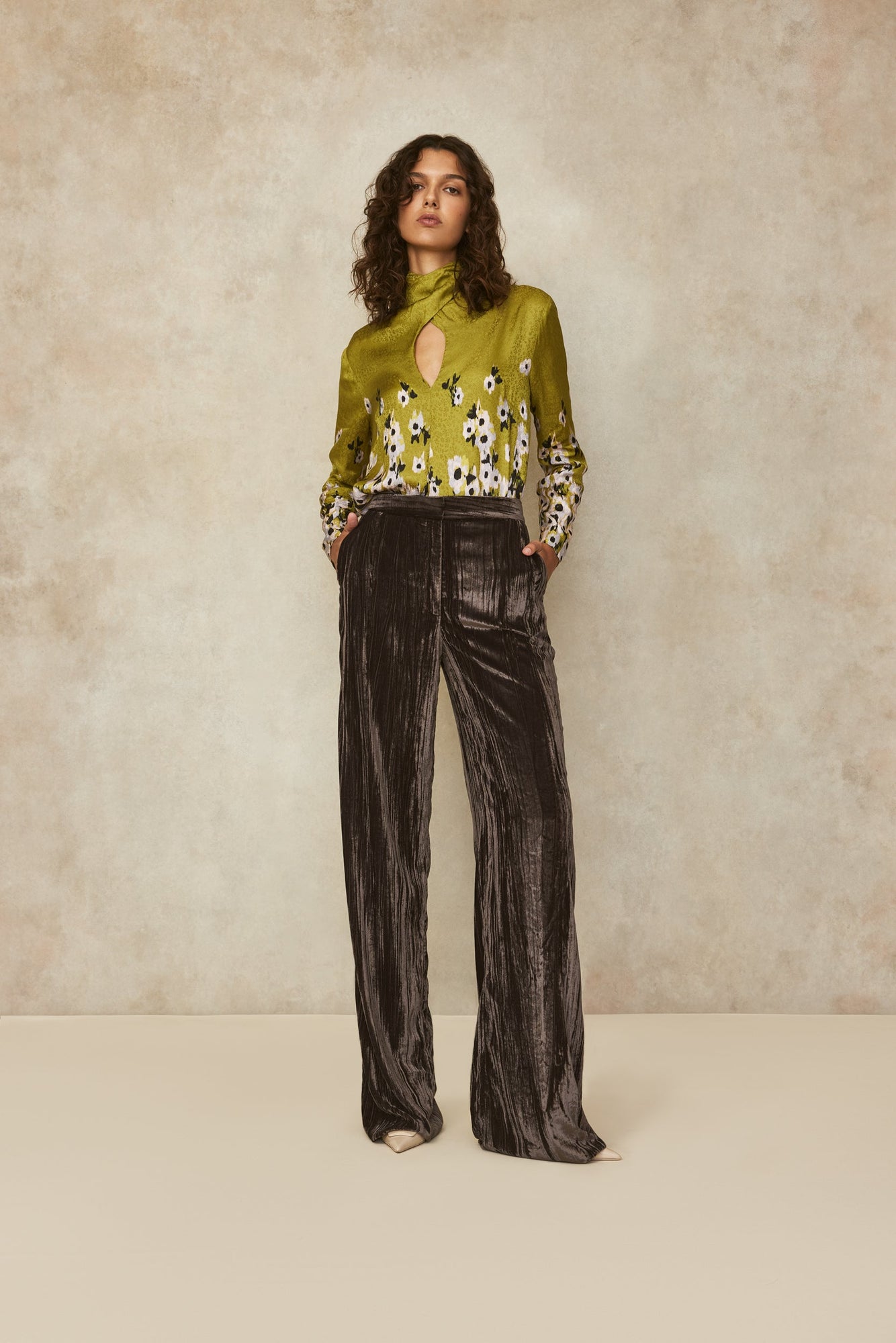 Crinkled Velvet Ruthie Pant | Mink