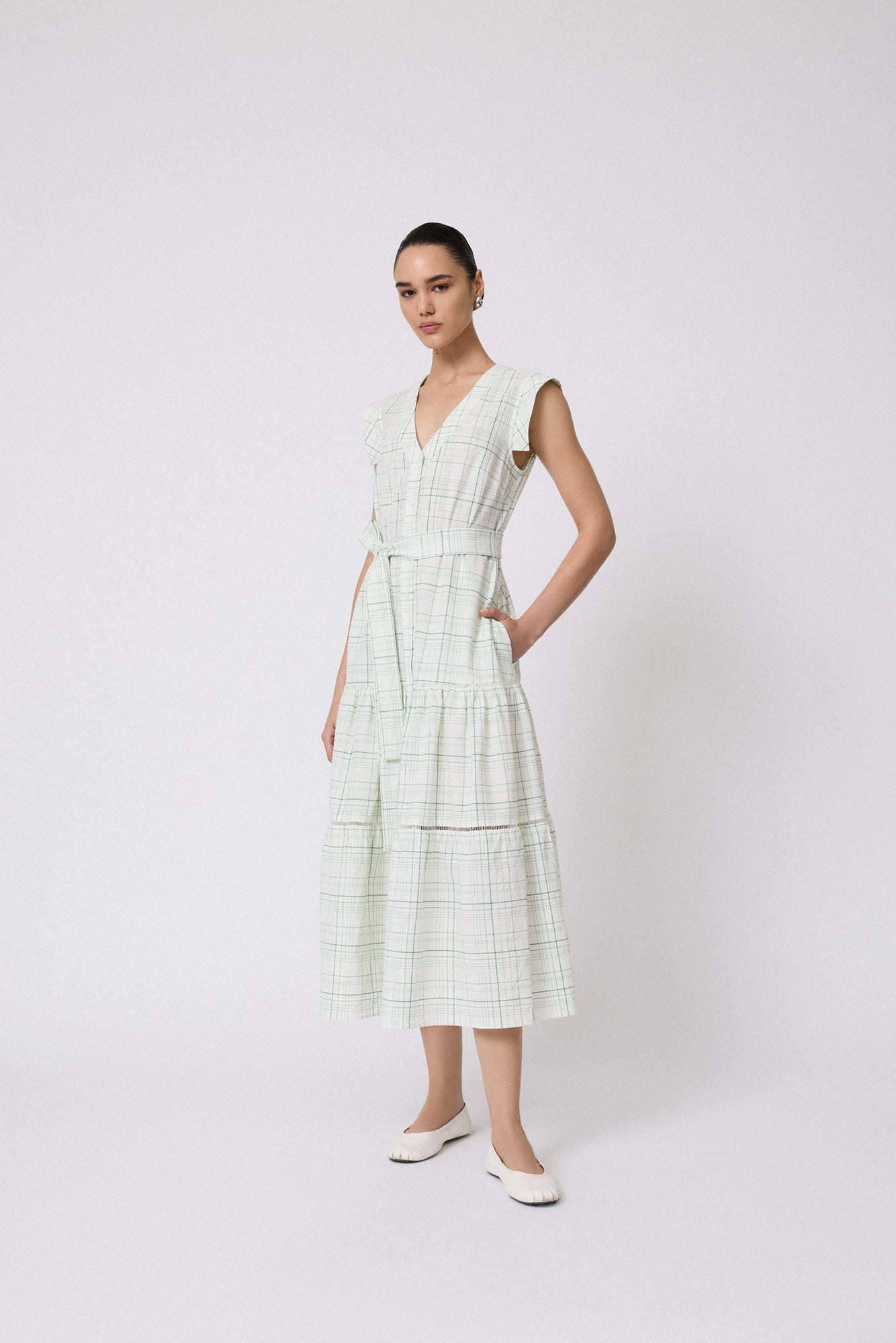 Stretch Seersucker Tiered Dress | White