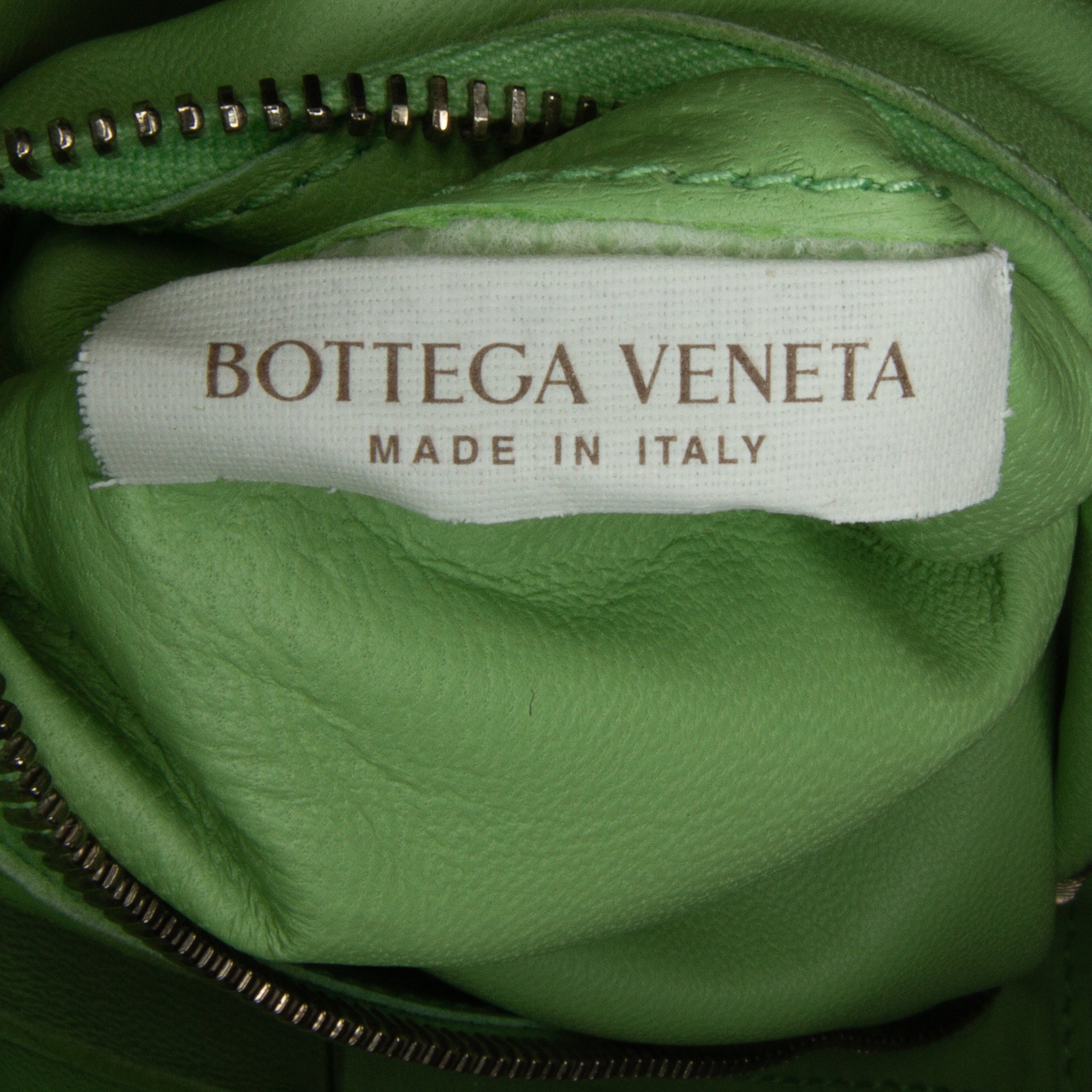 Bottega Veneta | Pre-Owned Nappa Intrecciato Cassette Crossbody | Green/Light Green