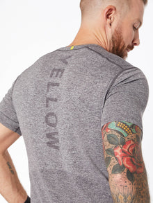 Men | Yellow by SoulCycle | Breeze Seamless Tee Heather Grey | Heather Grey