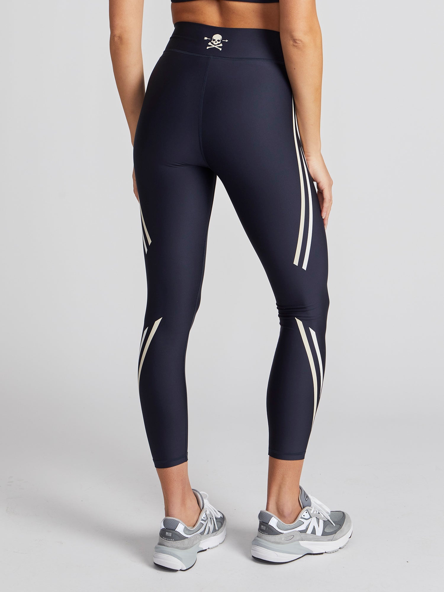 Women | The Upside | Cordoba 25" Midi Pant | Navy