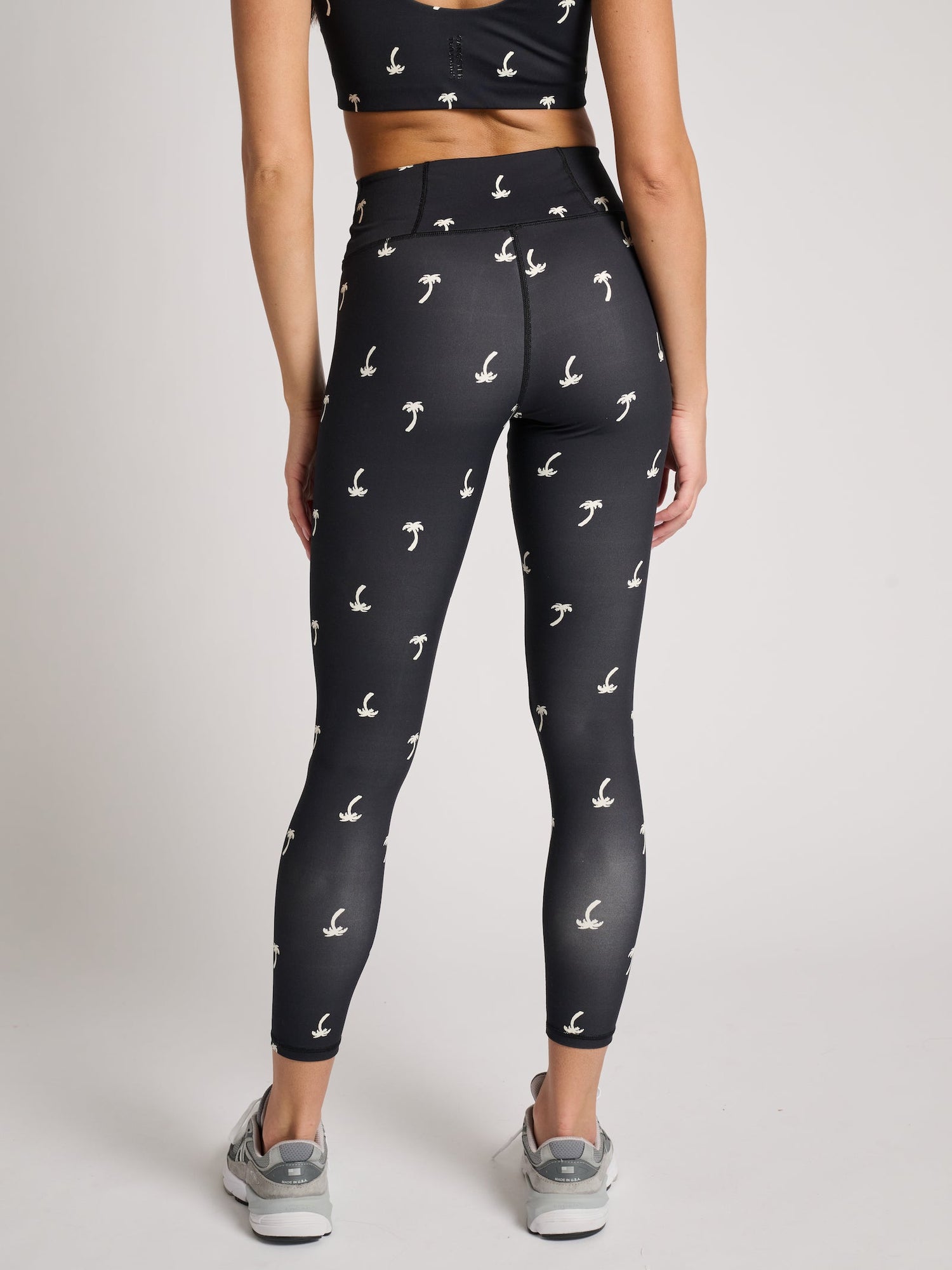 Women | Spiritual Gangster | Throwing Shade Lotus Legging | Black