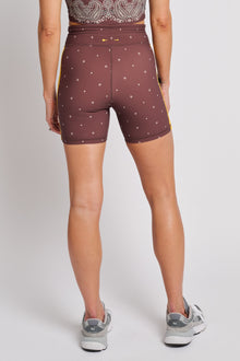 The Upside | Mikkola 5In Spin Short | Brown