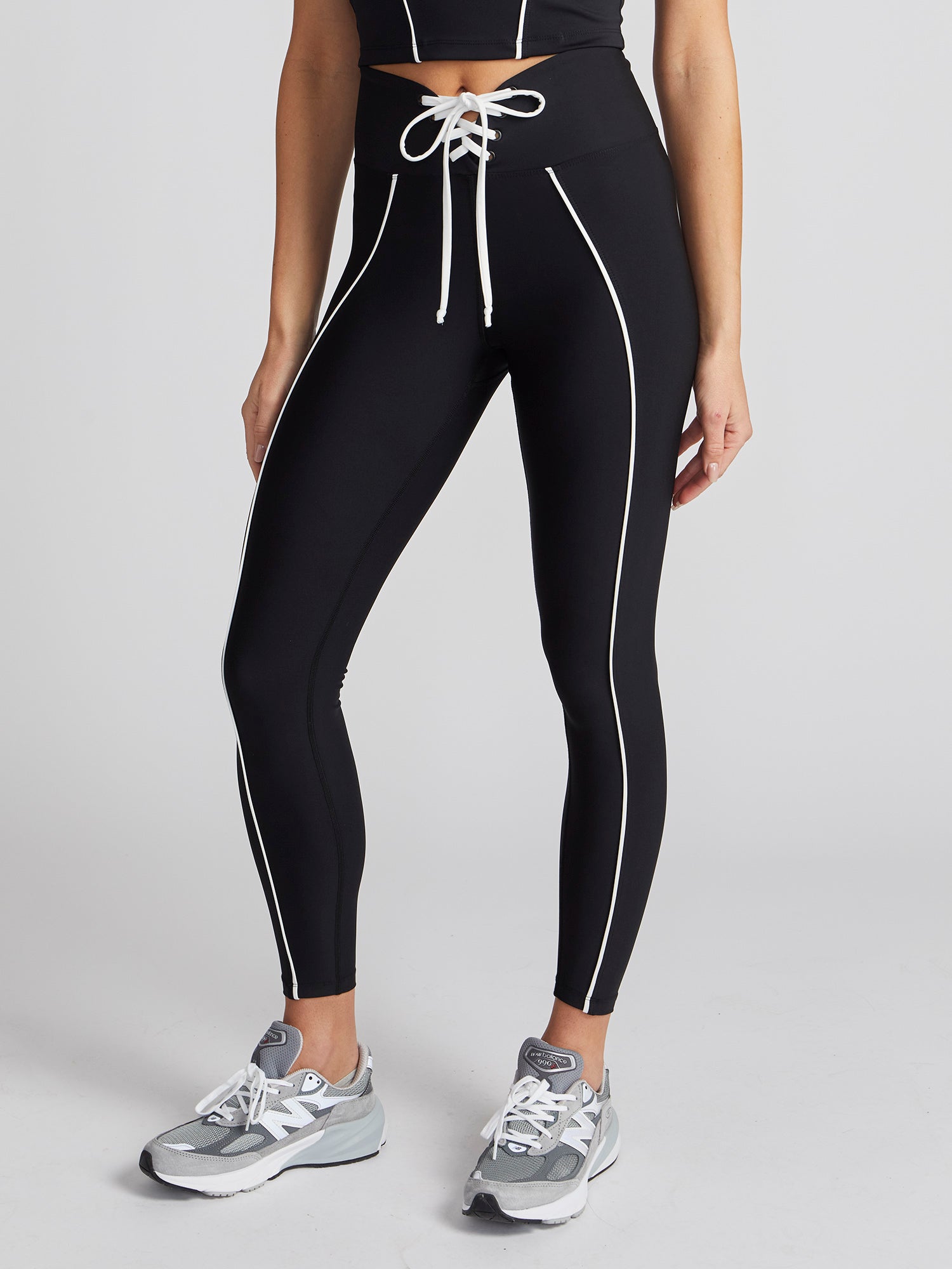 Women | Year of Ours | The Field Legging | Black/White