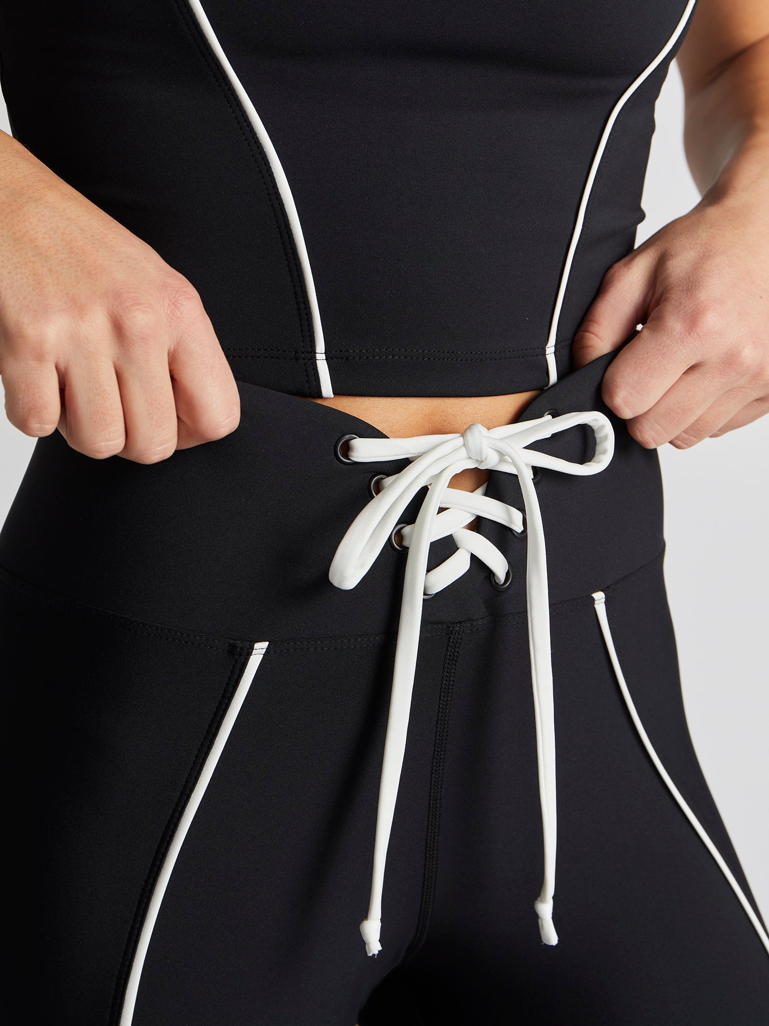 Women | Year of Ours | The Field Legging | Black/White