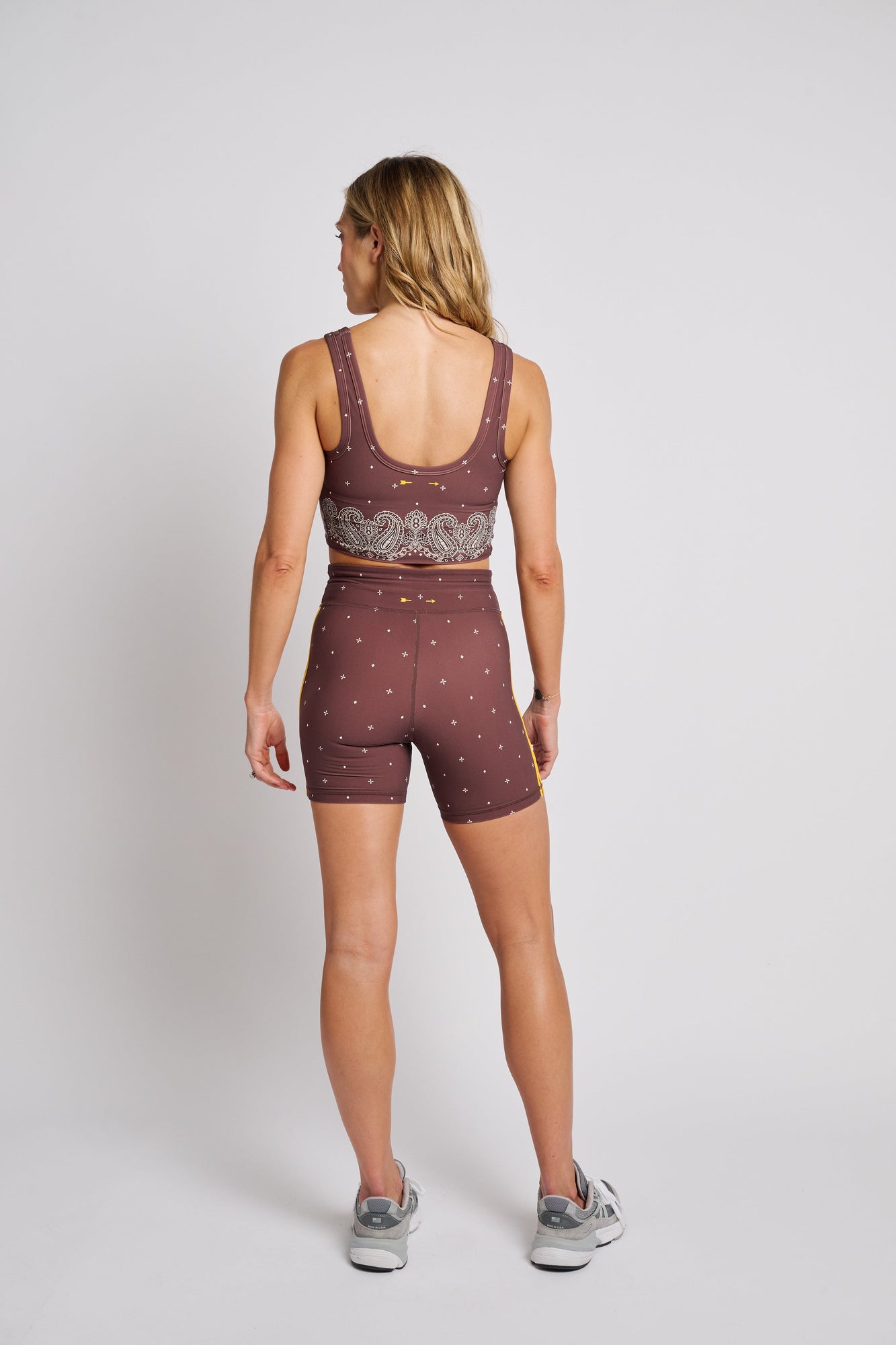 Women | The Upside | Mikkola Lou Scoop Crop | Brown