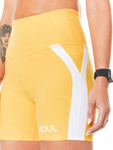Women | Beyond Yoga | Spacedye Top Line Biker Short | Yellow