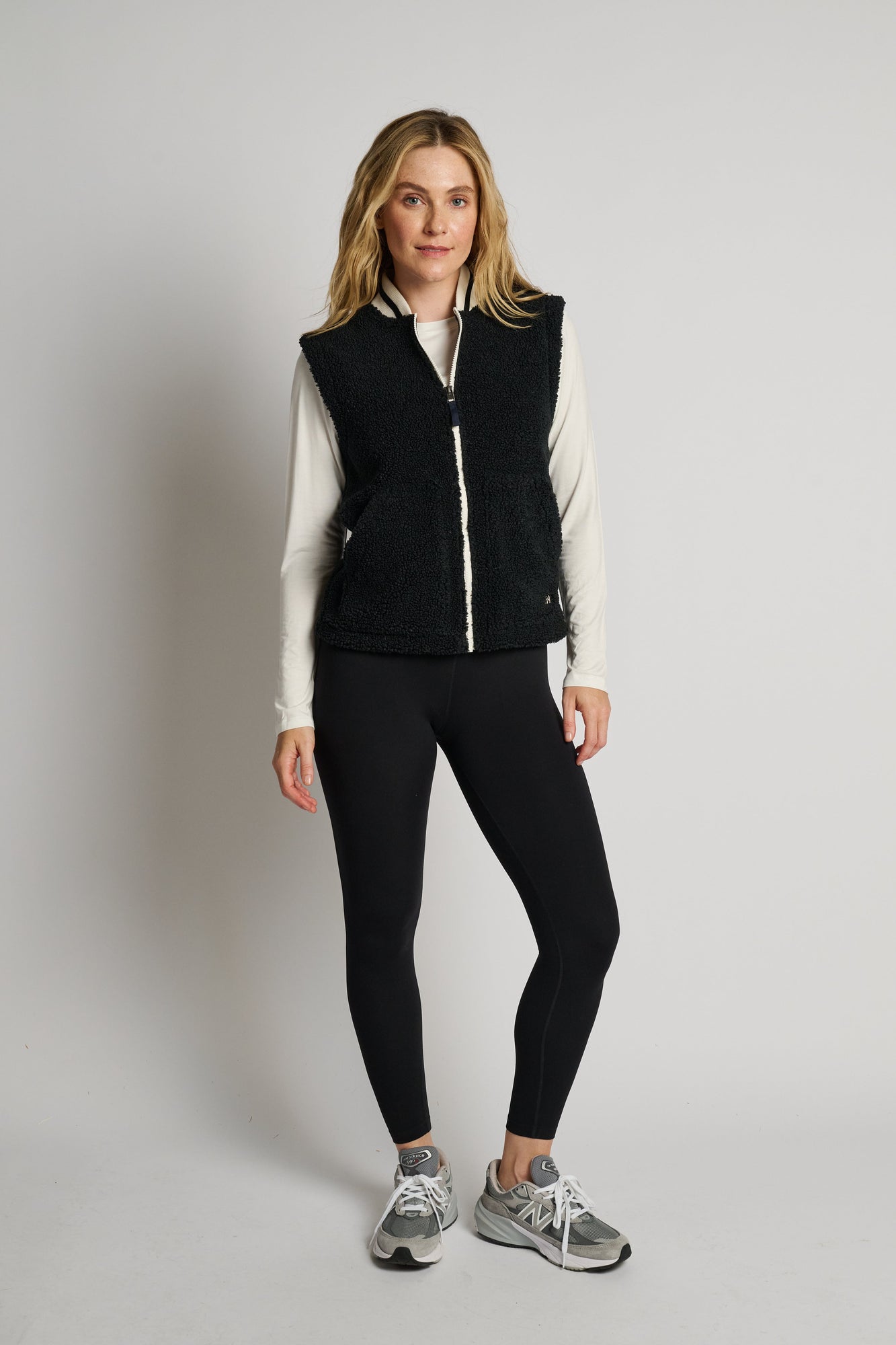 Women | SPLITS59 | Aster Sherpa Vest | Black