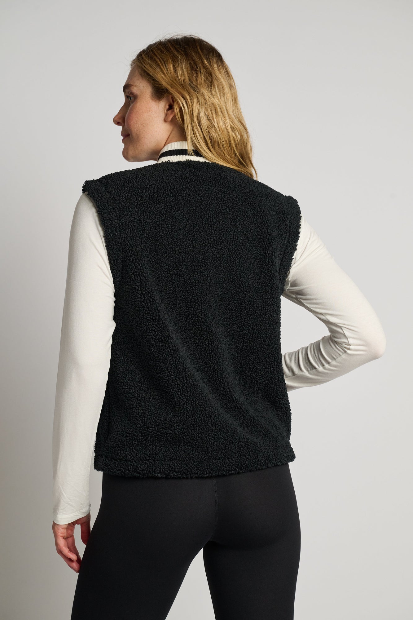 Women | SPLITS59 | Aster Sherpa Vest | Black