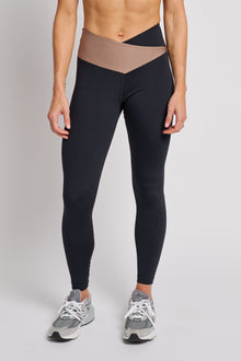 Women | MUV | Swing Legging | Mocha