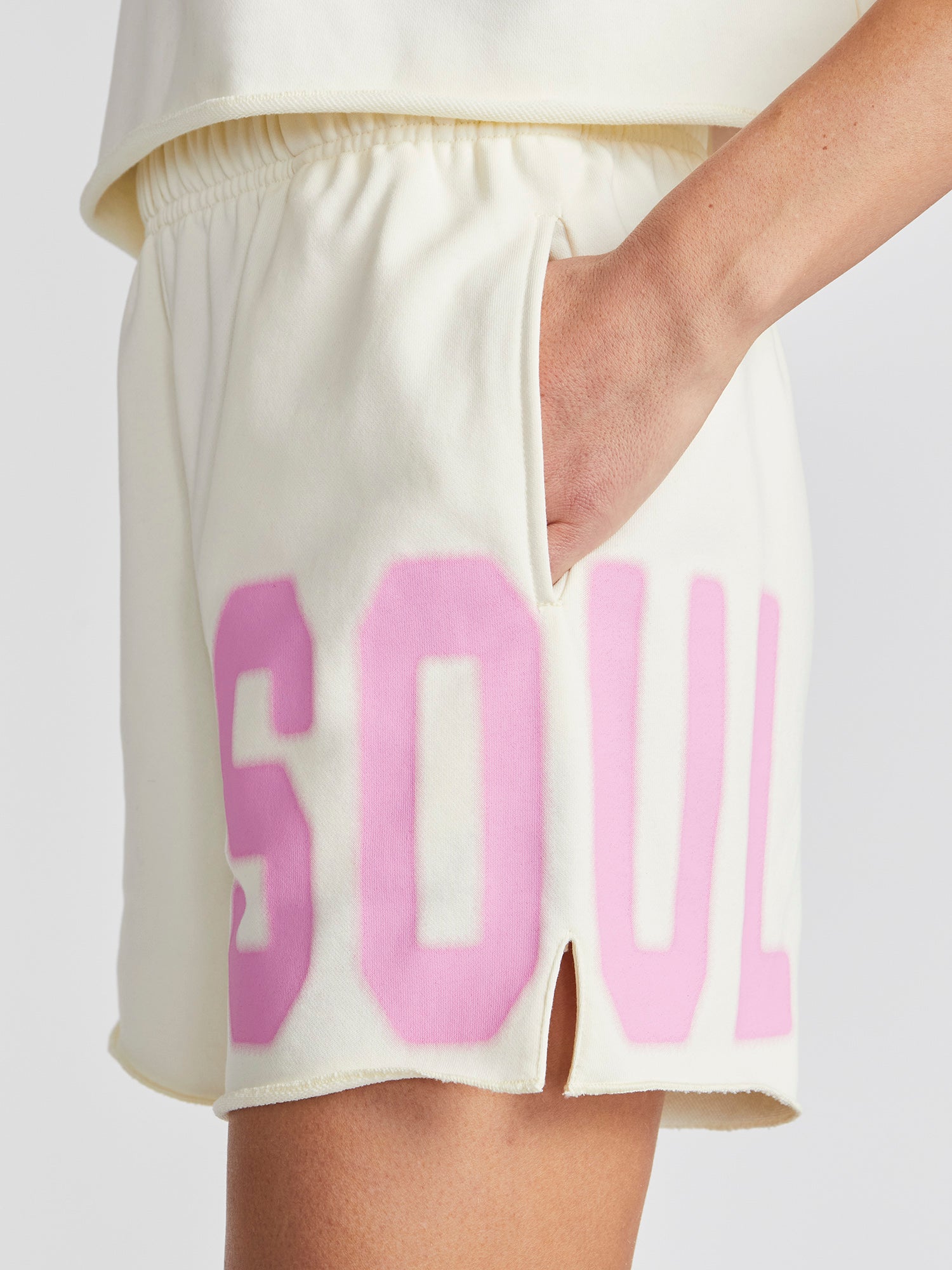 Women | The Mayfair Group | Soul Always Vintage Sweatshort | White/Pink