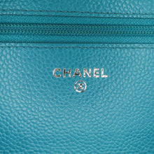 Chanel | Pre-Owned Caviar Bicolor CC Wallet On Chain | Blue/Aqua