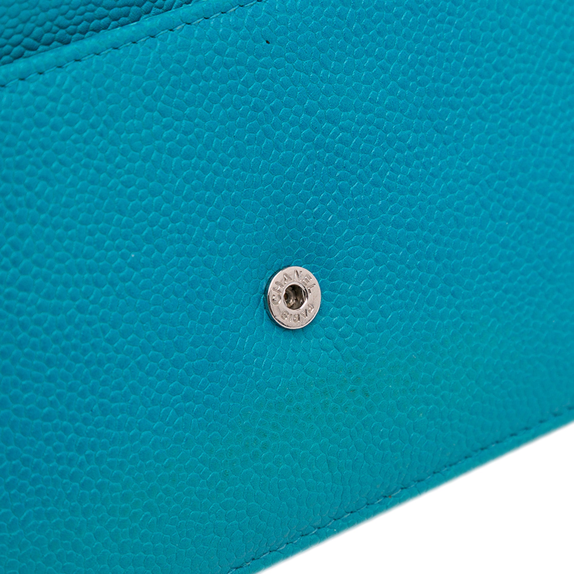 Chanel | Pre-Owned Caviar Bicolor CC Wallet On Chain | Blue/Aqua