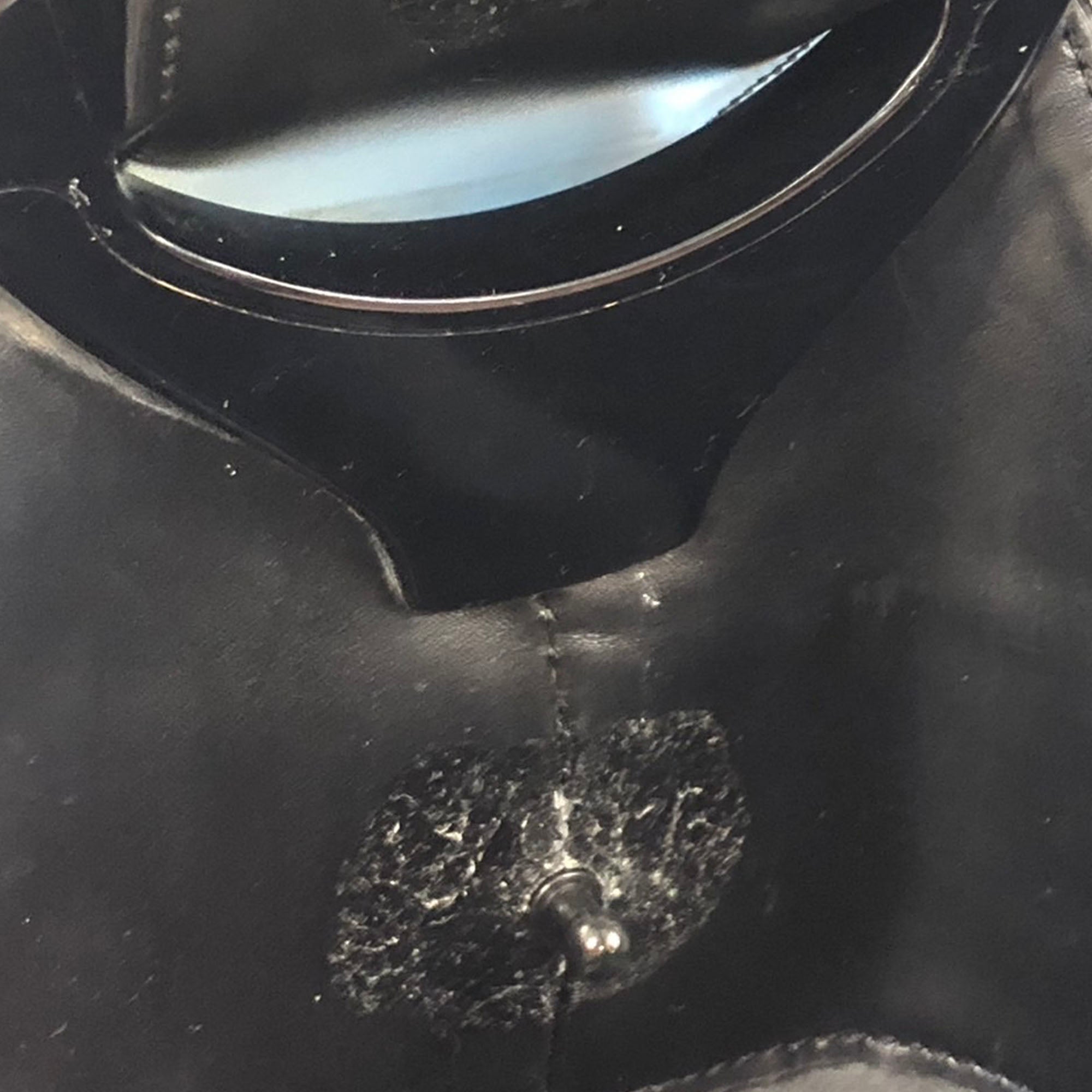 Louis Vuitton | Pre-Owned Epi Sac Verseau | Black