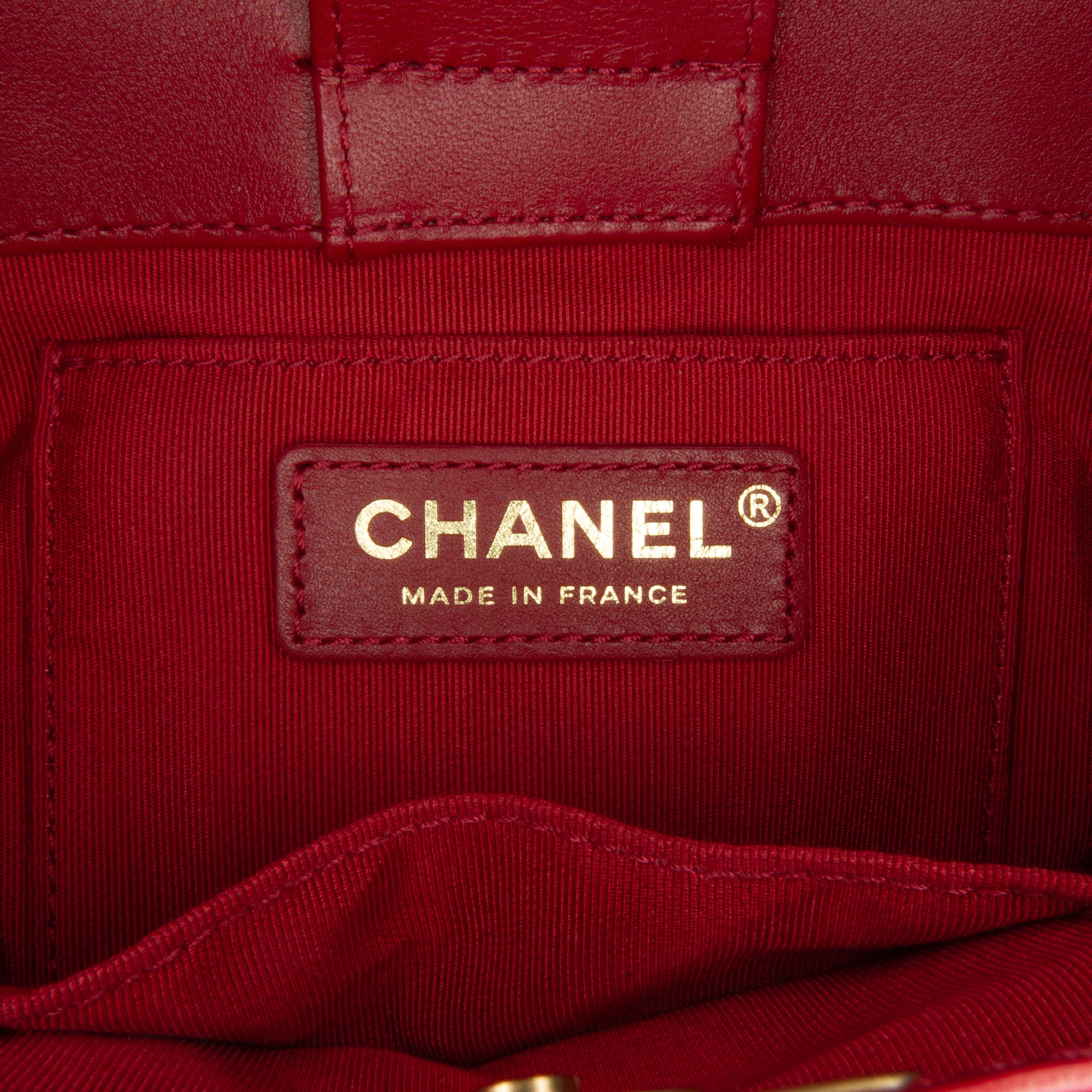 Chanel | Pre-Owned Calfskin Boy Bucket Bag | Red