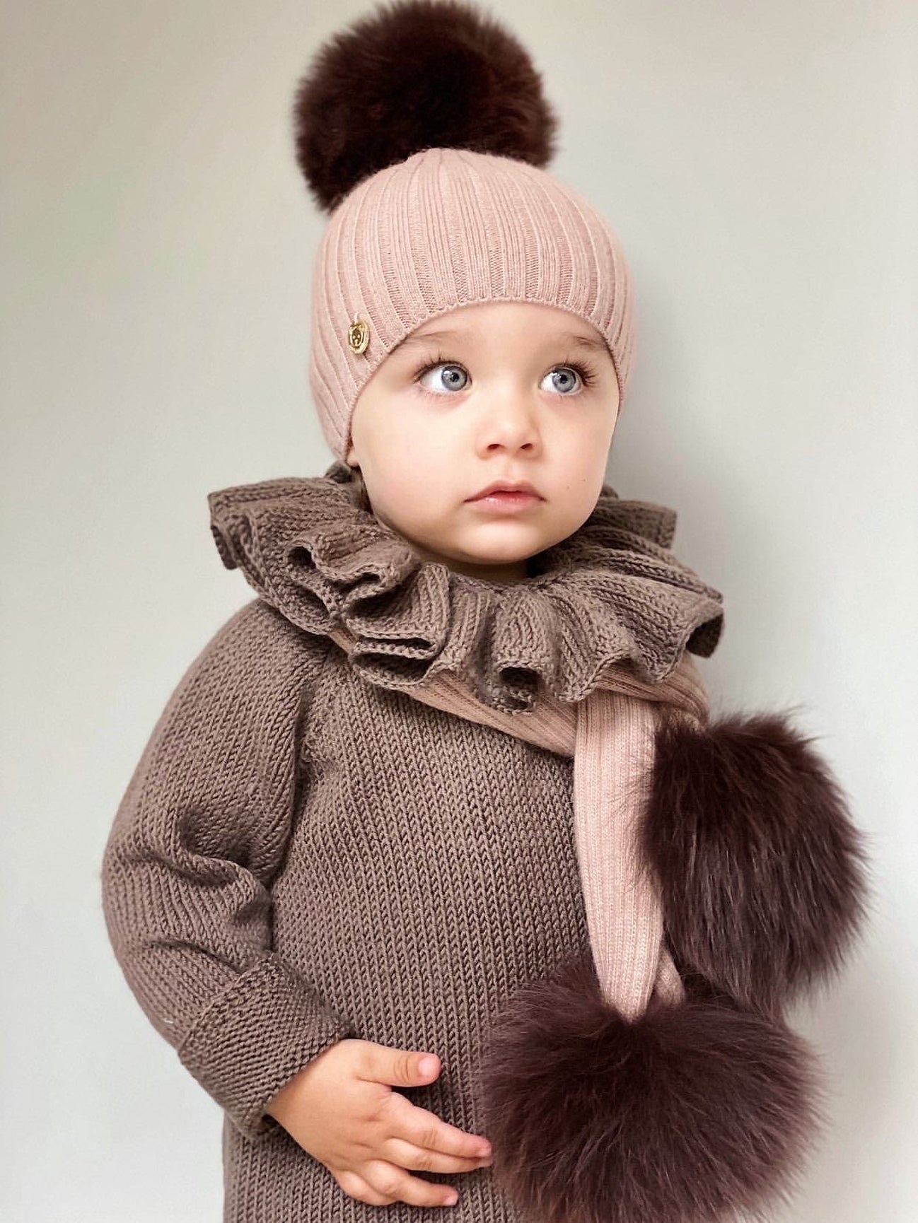 Unisex | Misha Ribbed Angora Hat Fur Pom | Beige x Brown