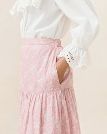 Color: Pink Rosette Floral