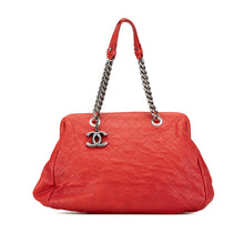 Chanel | Pre-Owned Medium Quilted Caviar Frame Tote | Red