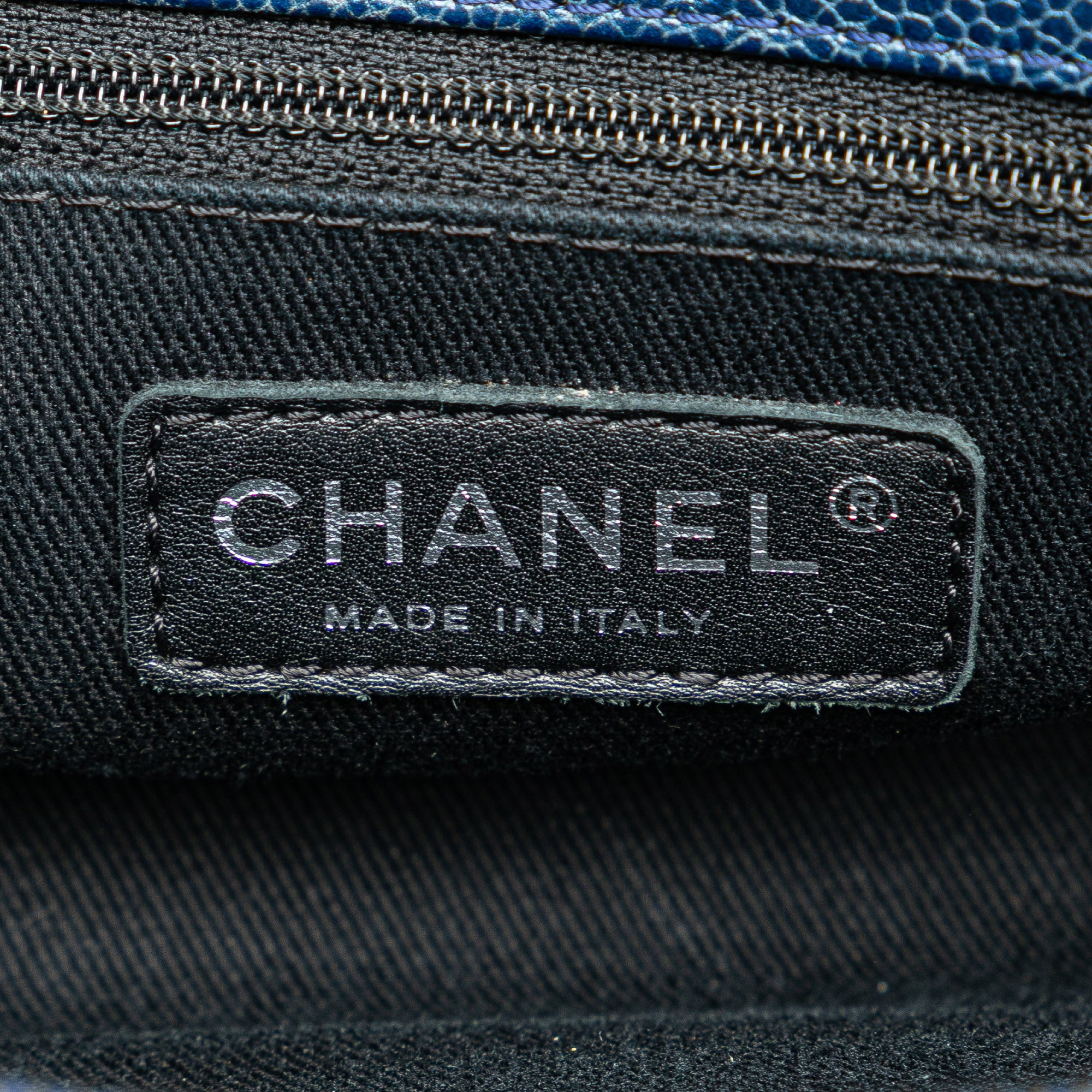 Chanel | Pre-Owned Quilted Iridescent Caviar Chic Shopping Tote | Blue/Dark Blue