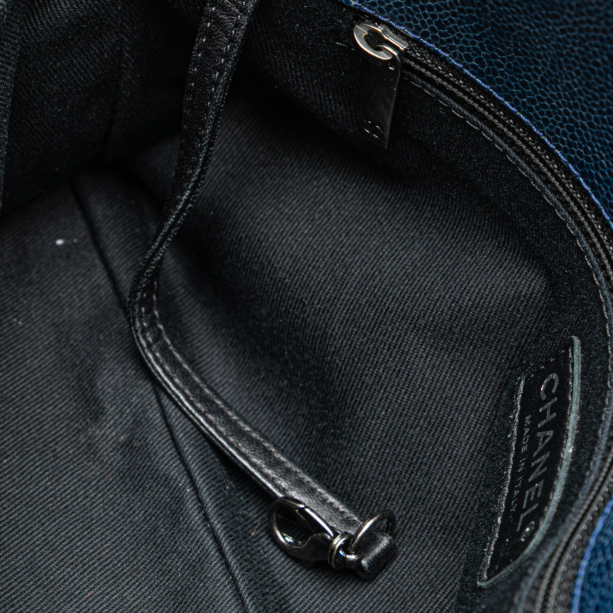 Chanel | Pre-Owned Quilted Iridescent Caviar Chic Shopping Tote | Blue/Dark Blue