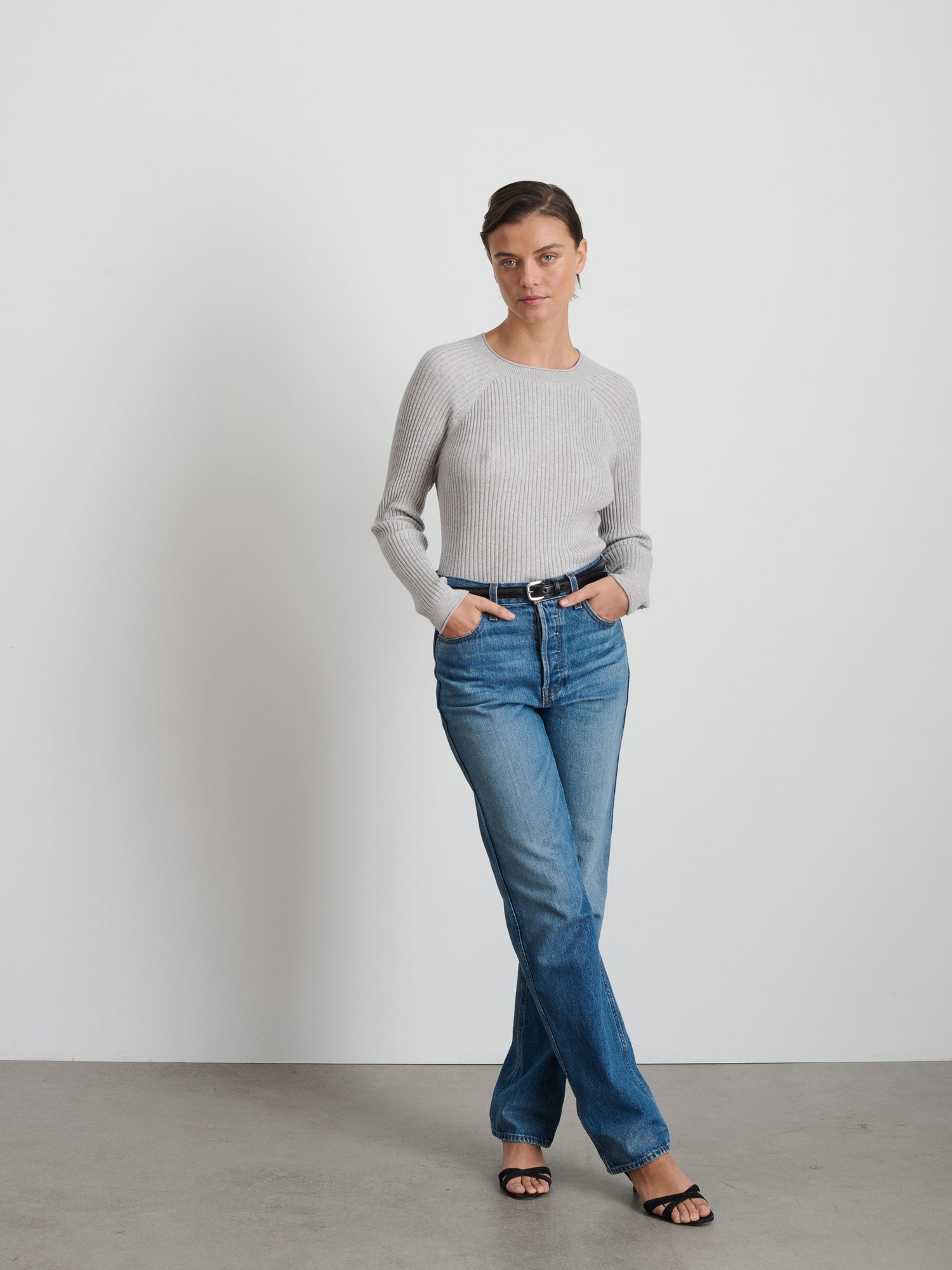 Women | Ribbed Crewneck Sweater | Heather Grey