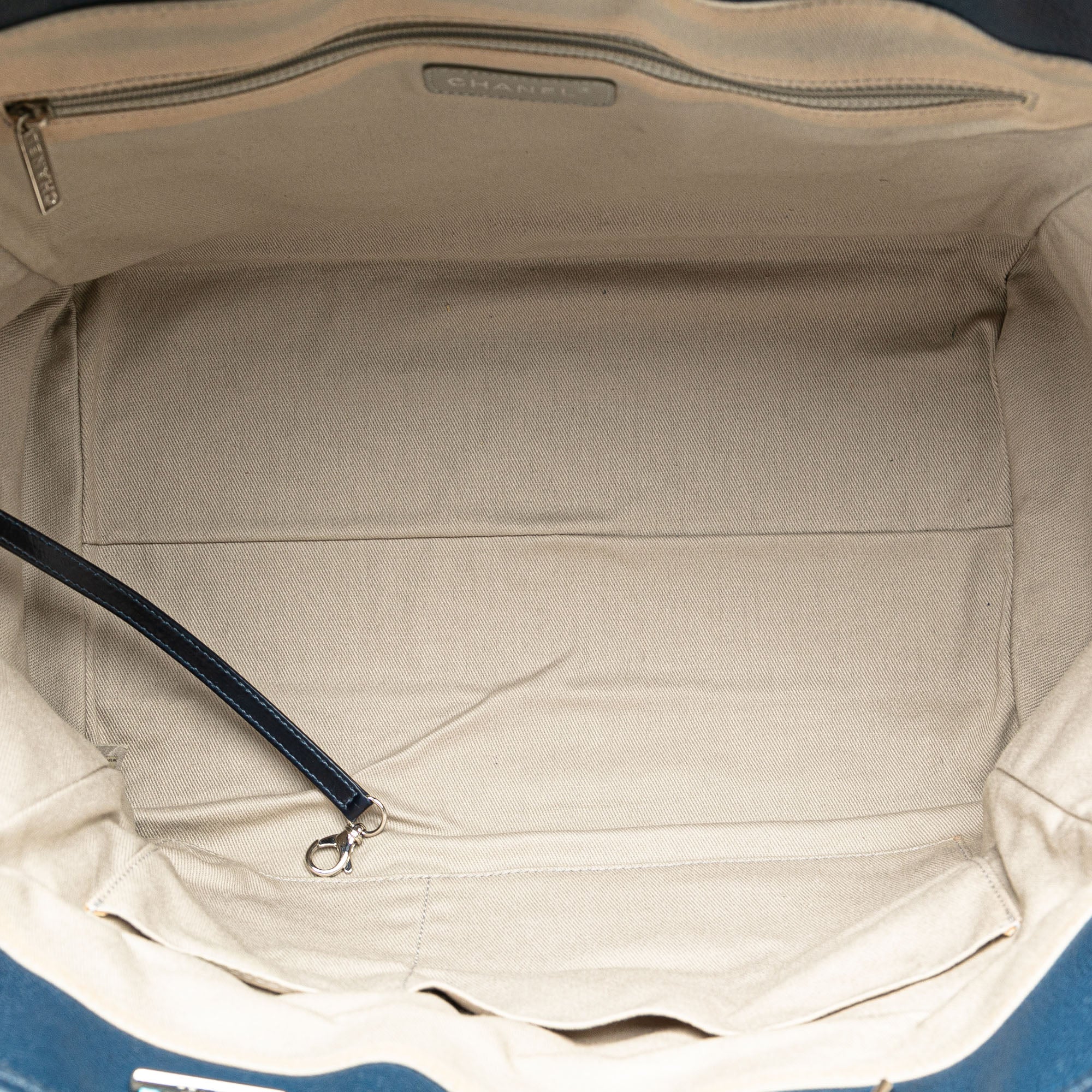 Chanel | Pre-Owned Medium Glazed Calfskin and Caviar Deauville Tote | Blue/Navy